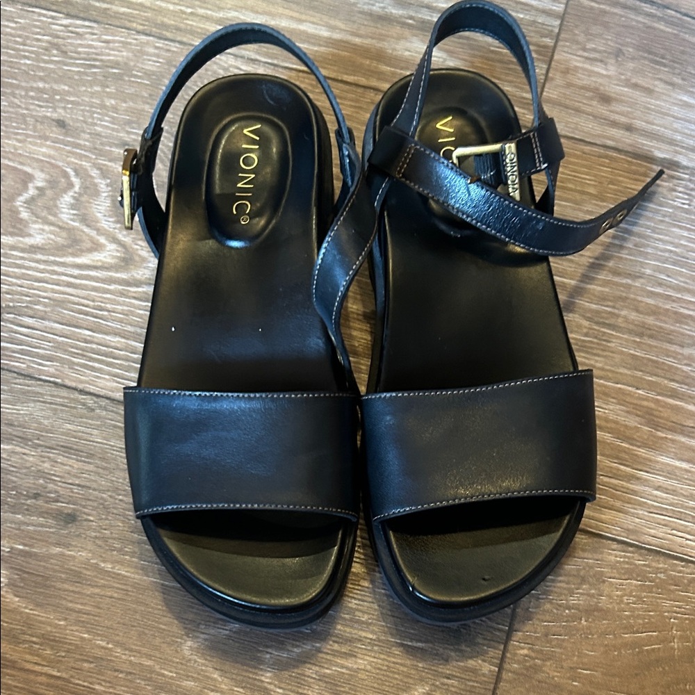 Vionic Women's Black Strap Sandals